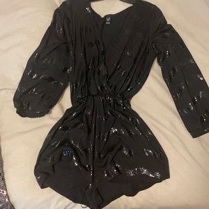 Long sleeve sequent romper